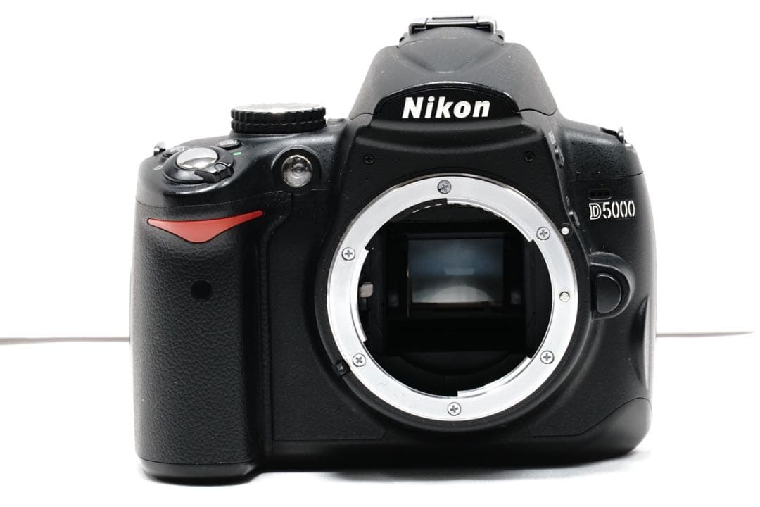 【美品】Nikon D5000 完動品 一眼レフ スマホ転送 手ぶれ補正