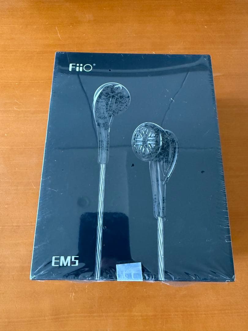 FiiO EM5 有線イヤフォン