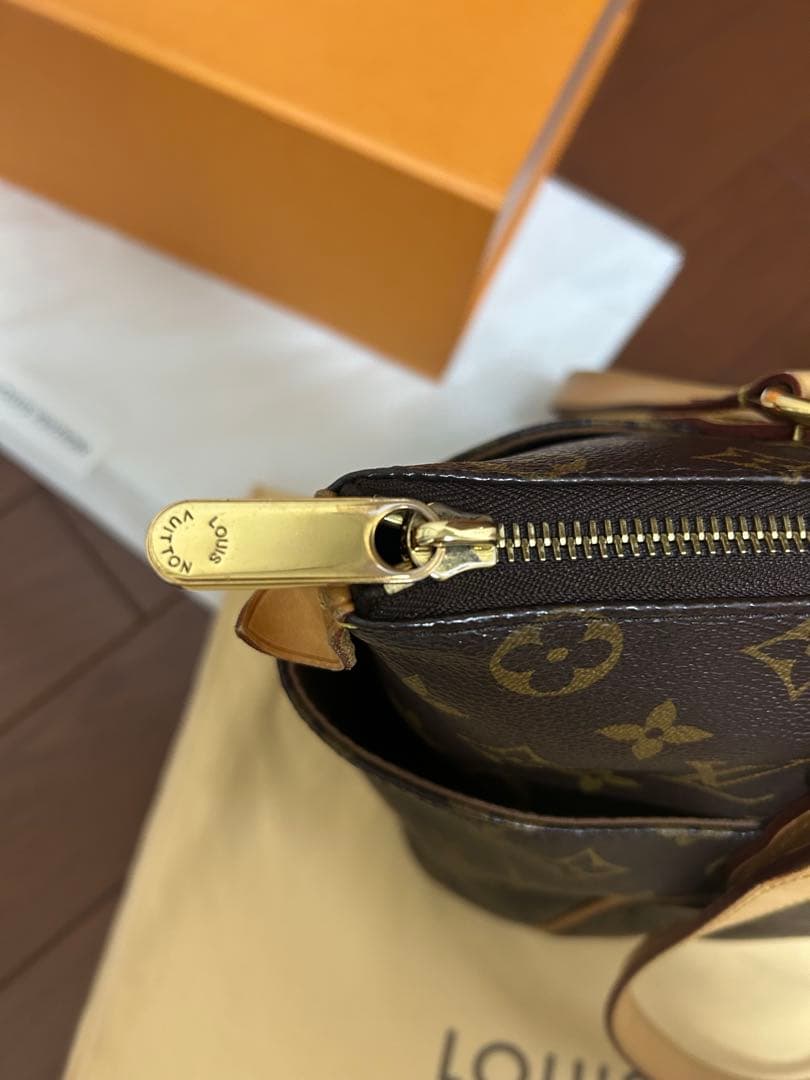 ルイヴィトン　モノグラム　ショルダーバッグ
