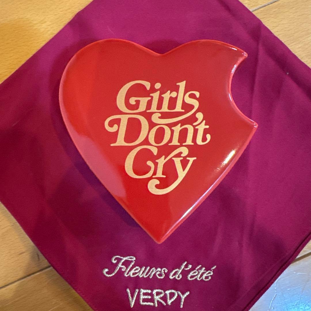 verdy Girls Don't Cry 有田焼き