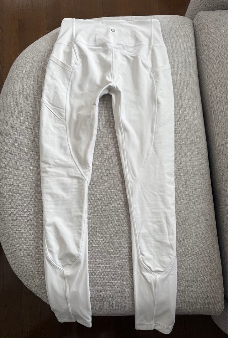 Lululemon ホワイトハイライズレギンス