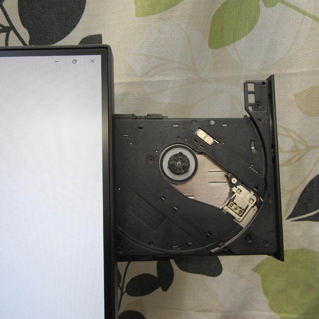 Win11公式対応Corei3/メモリ8G/SSD+HDD/無線/DVD/カメラ