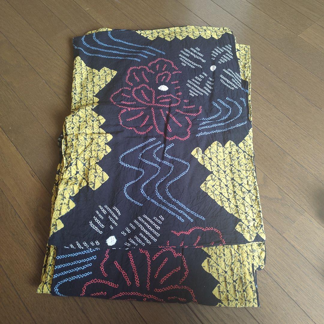 minista様　浴衣 黒地 花柄 綿製　絞り生地