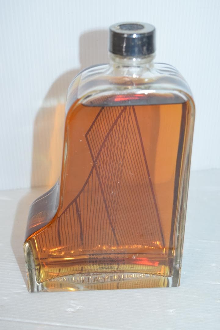 サントリー　ウィスキー　ローヤル　ピアノ型ボトル