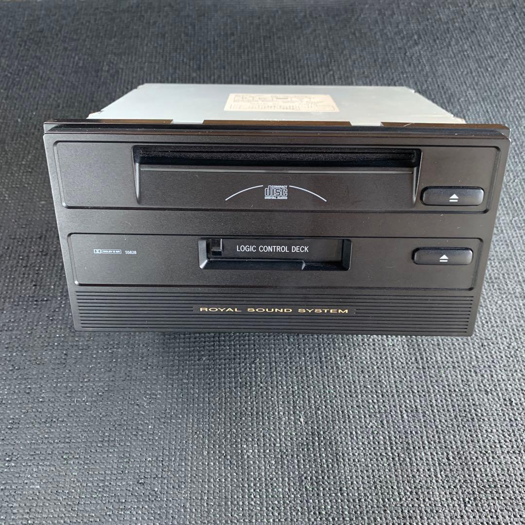 トヨタ　17クラウン　純正オーディオプレイヤー　CD カセット　中古品