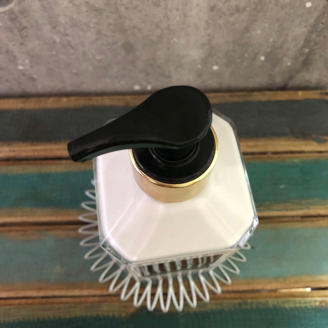 フランス高級ブランドゲランネロリウートルノワハンド＆ボディローションガラスボトル