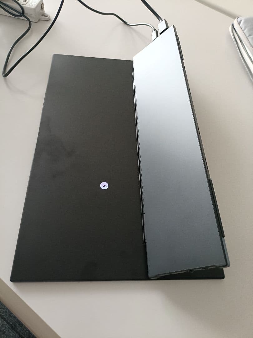 高解像度 ディスプレイ 本体 5m ケーブル 収納 ケース 付属