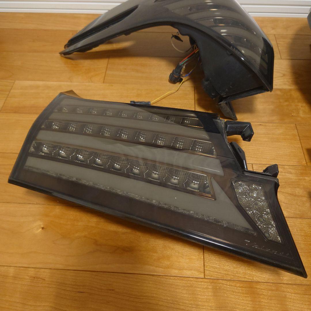 ヴァレンティ ジュエルＬＥＤテールランプ　アルファード 前期　タイプ2 スモーク