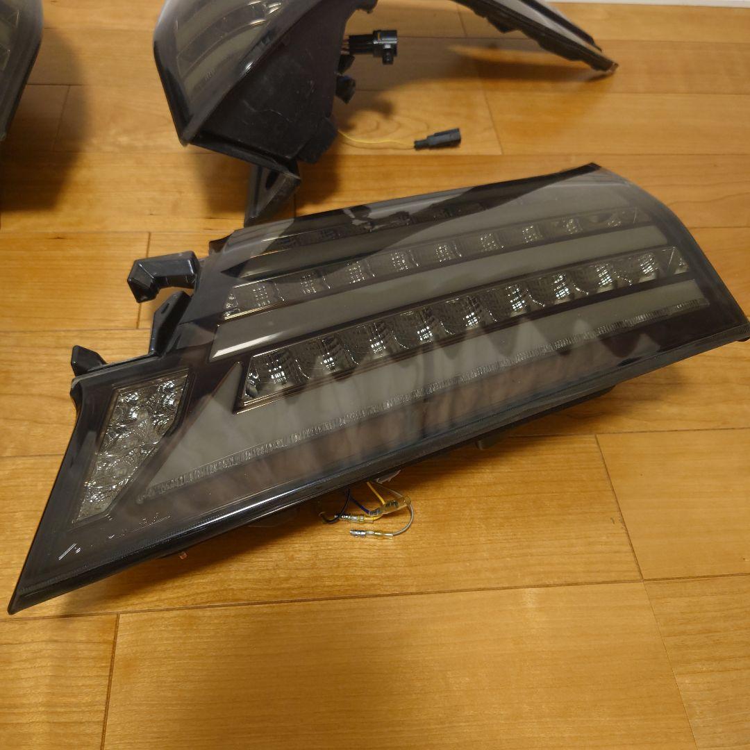 ヴァレンティ ジュエルＬＥＤテールランプ　アルファード 前期　タイプ2 スモーク