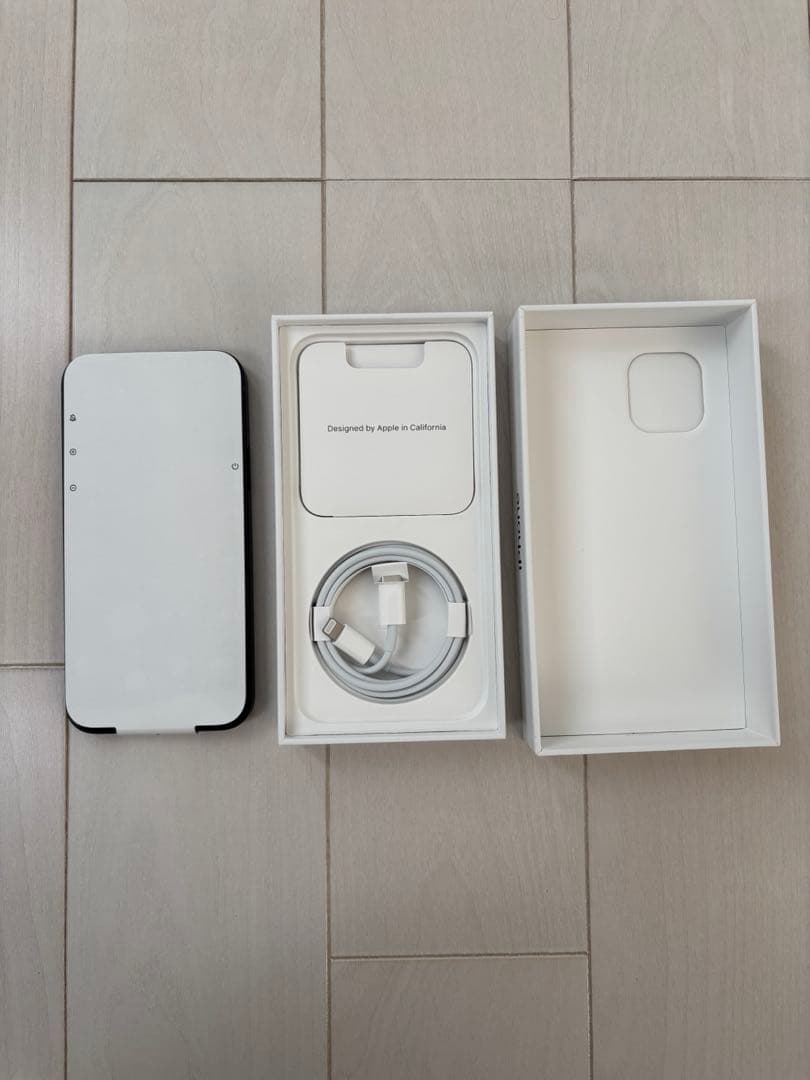 新品　Apple iPhone 12 ブラック 64GB SIMフリー