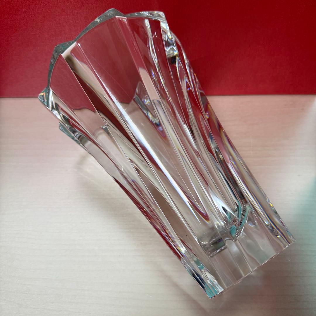 バカラ　オブジェクティフ　花瓶