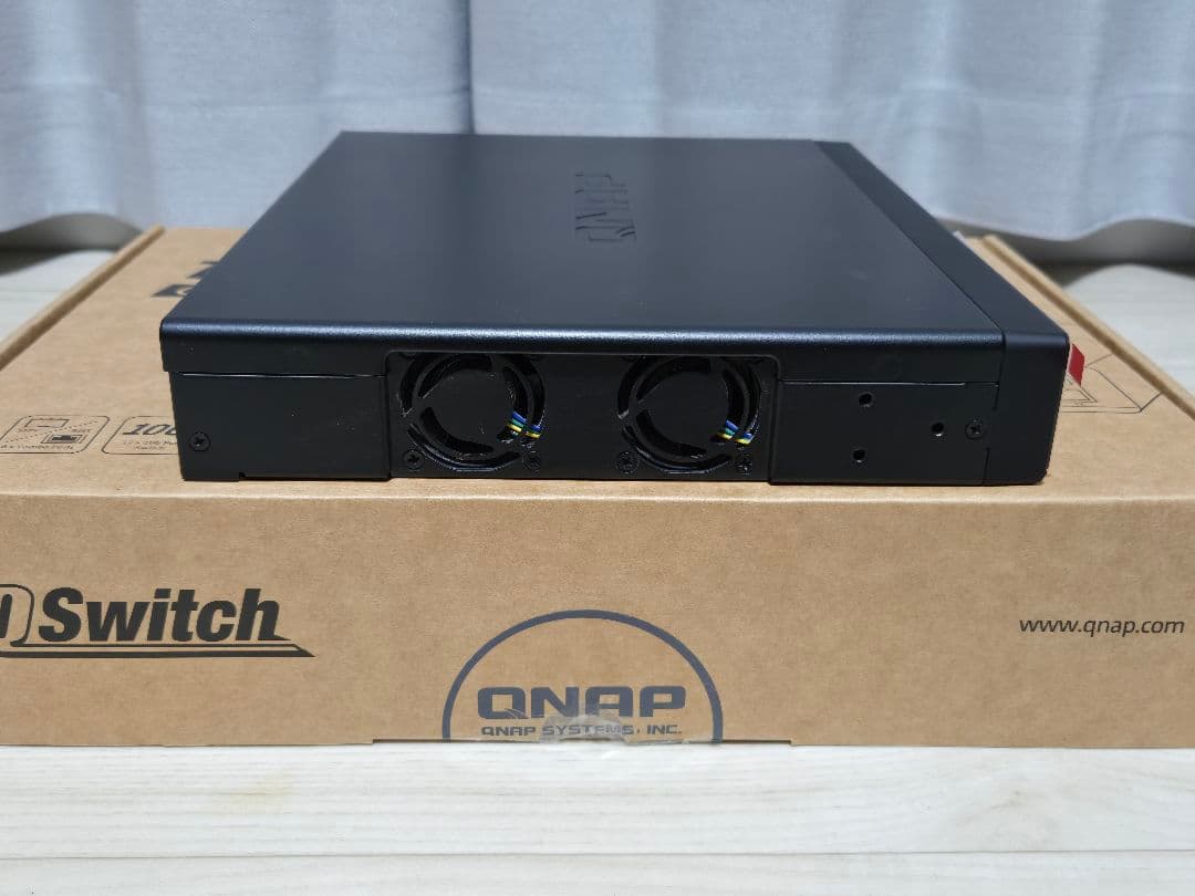 QNAP QSW-1208-8C 10Gスイッチ