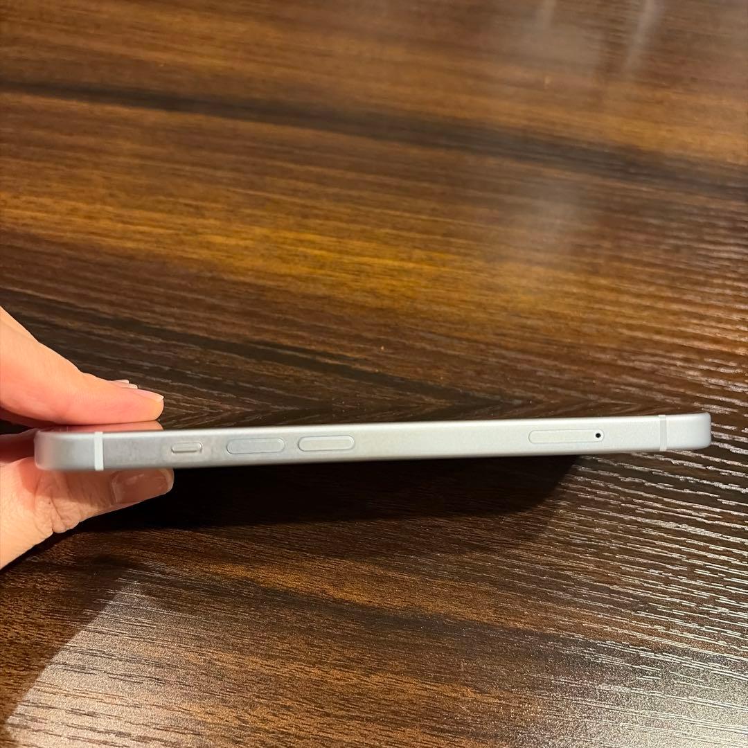 g*a様 SIMフリー　iPhone15 256GB ブルー　※わずかな傷あり