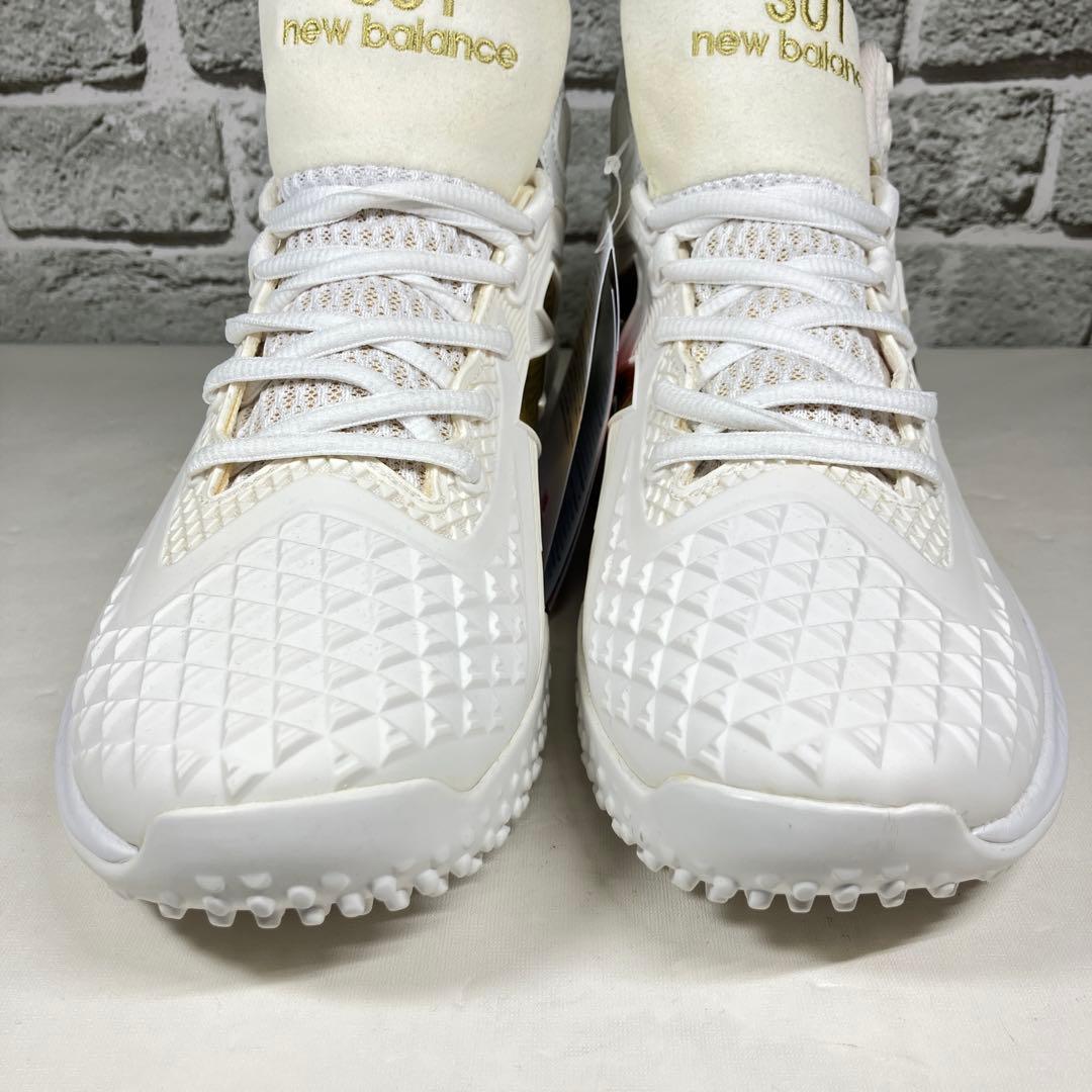 【試着程度】new balance 野球トレーニングシューズ スニーカー 金ロゴ