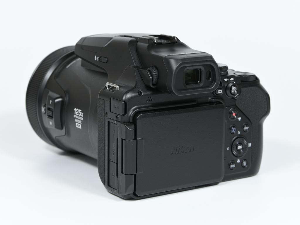 【ほぼ新品】 ニコン　Nikon COOLPIX P1000