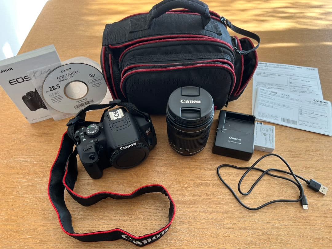 Canon EOS Kiss X7i　カメラ　レンズ　ブラック　キャノン