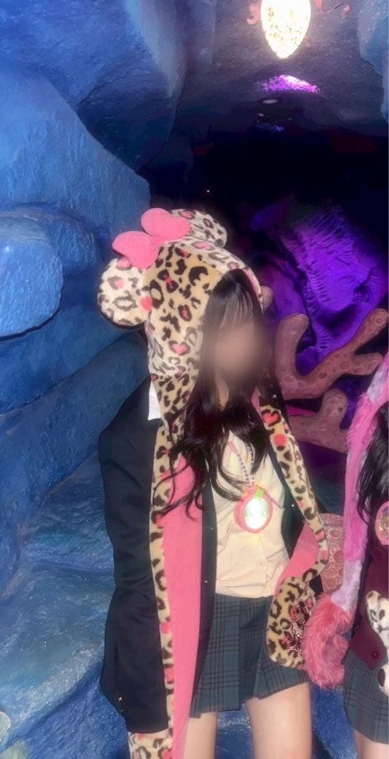 ミニーヒョウ柄マフラーファンキャップ