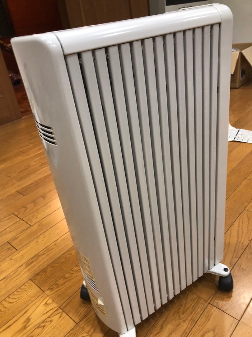 デロンギ オイルヒーター Mod.071267C 7枚フィン 1200W