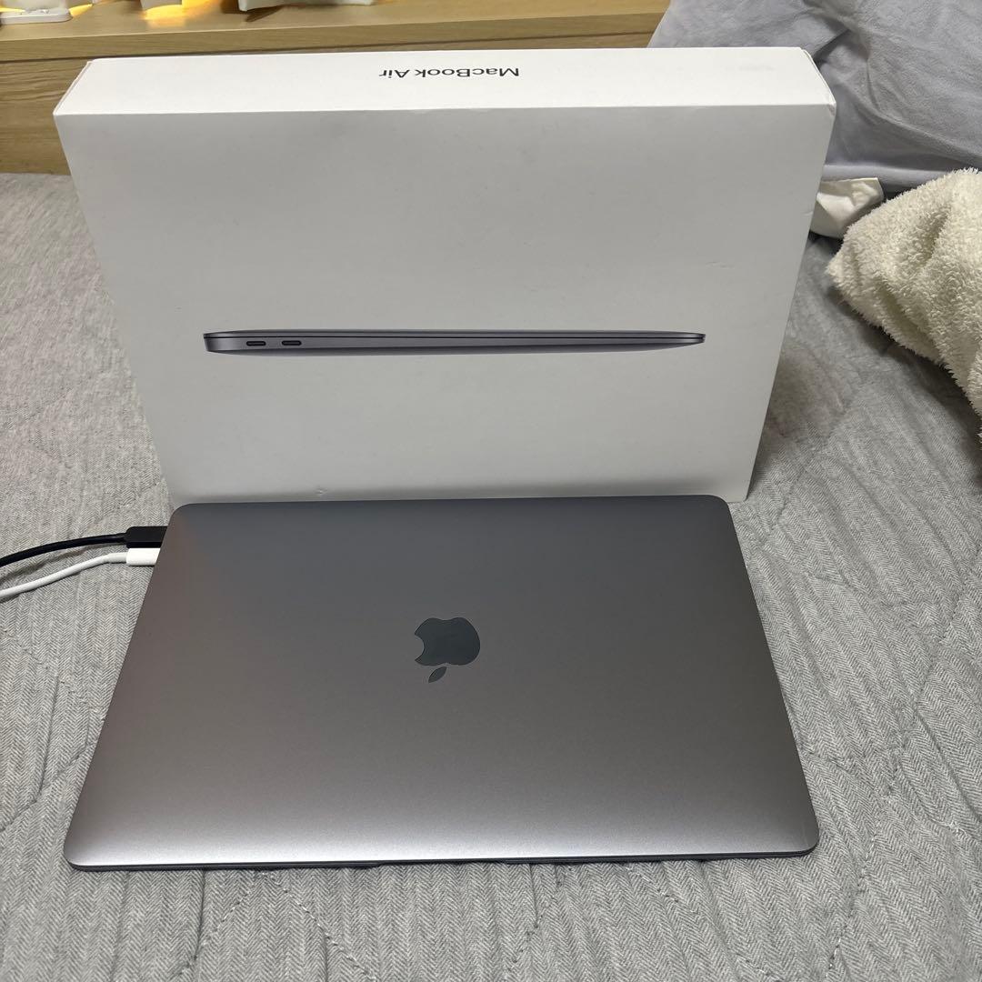 ほぼ未使用品　大特価 Apple MacBook Air13 スペースグレー