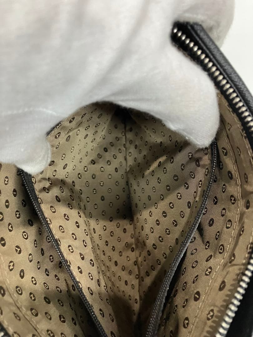 美品未使用品　印傳屋のプライデンショルダーバッグ