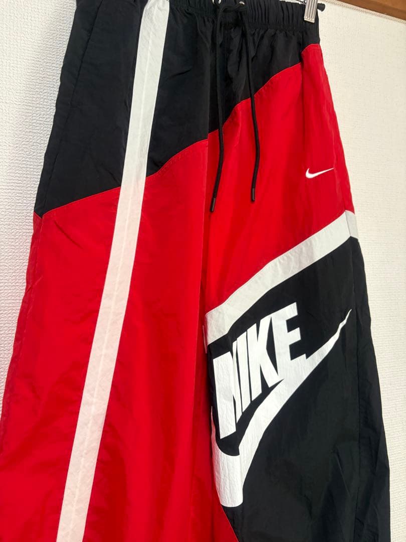 山田涼介　RED. NIKE