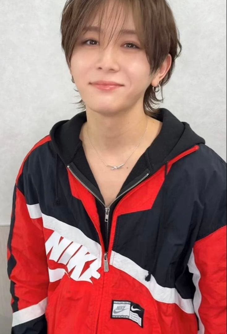 山田涼介　RED. NIKE