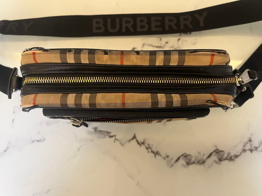 Burberry チェック柄ショルダーバッグ