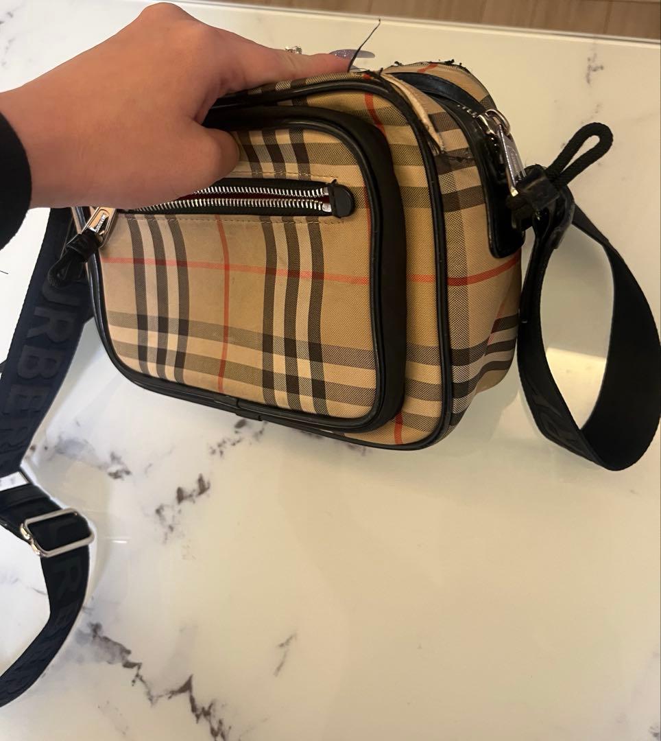 Burberry チェック柄ショルダーバッグ