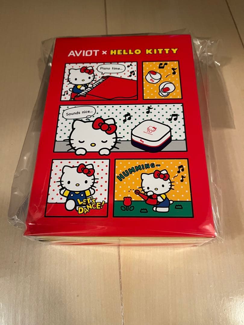ハローキティコラボ　AVIOT ワイヤレスイヤホン