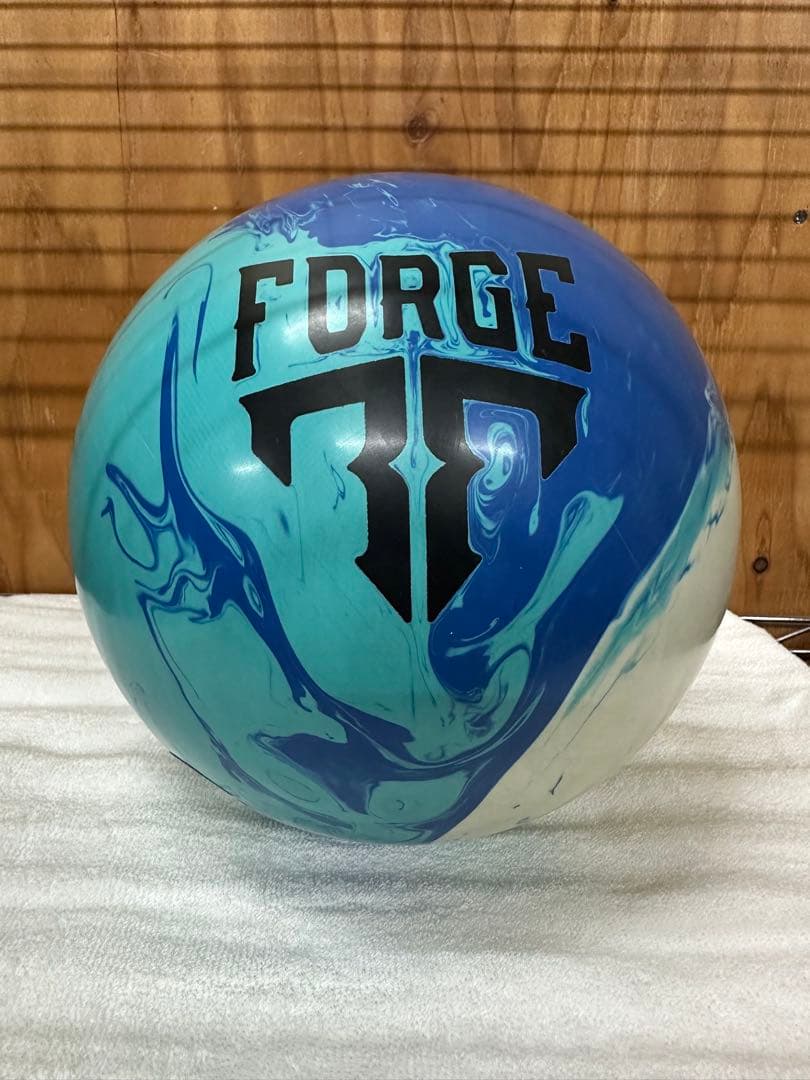 ⭐️美品⭐️ サブゼロフォージ　ボウリングボール　15ポンド