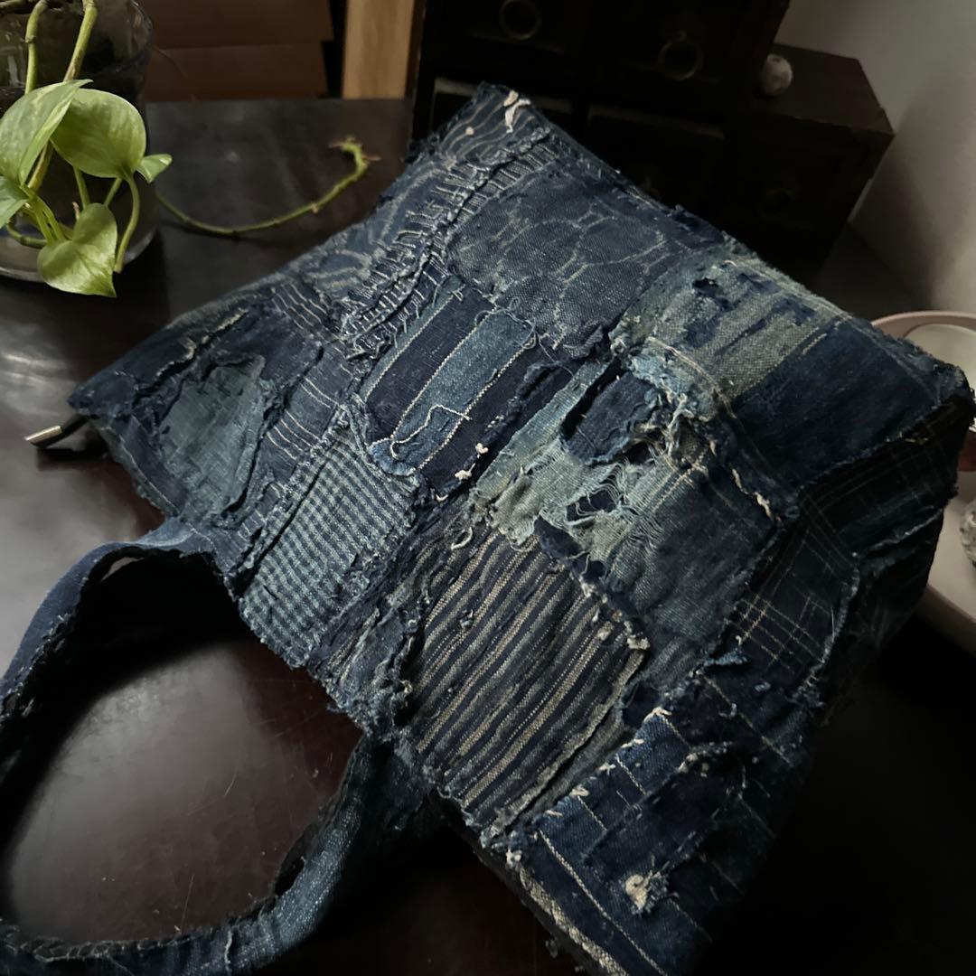 『お針子さん』のトートバッグ/藍染／襤褸