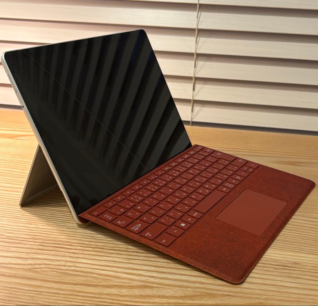 surface pro8 8GB 256 13インチ　純正キーボード　赤