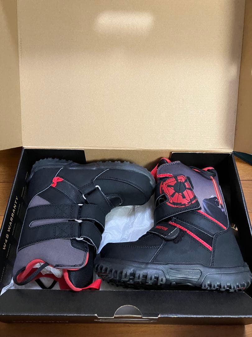 Burton スノーボードブーツ Grom Youth ダース・ベイダー