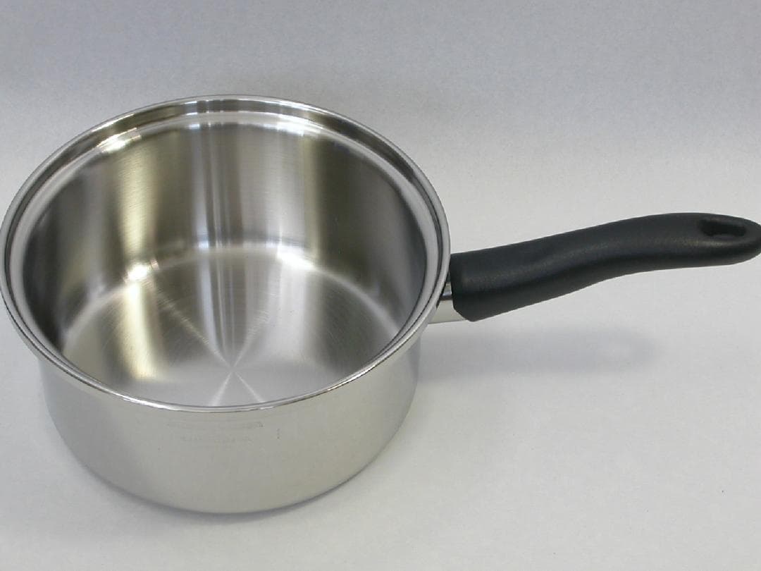 アムウェイ 大ソースパン 未使用品 料理本とスクラブバッズ1個付き IH対応品