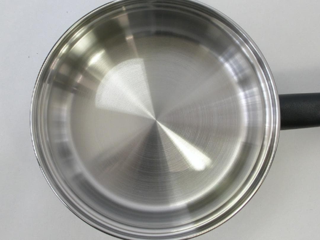 アムウェイ 大ソースパン 未使用品 料理本とスクラブバッズ1個付き IH対応品