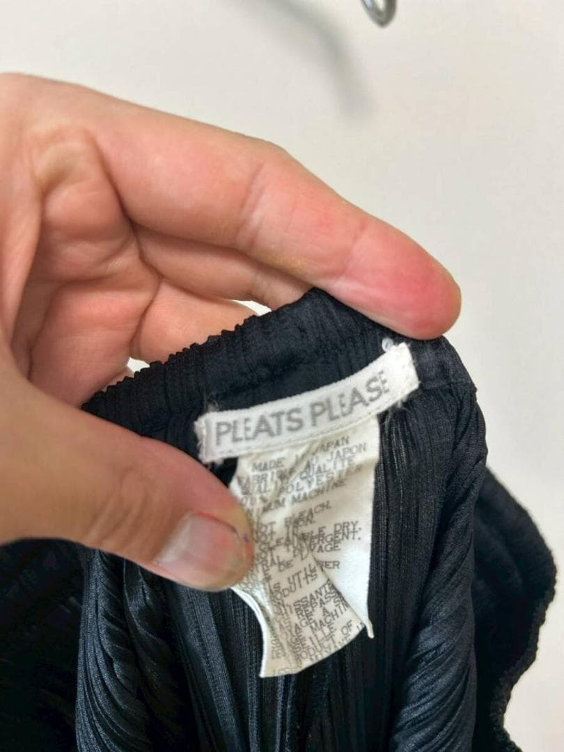 ISSEY MIYAKE PLEATS PLEASE ブラックパンツ