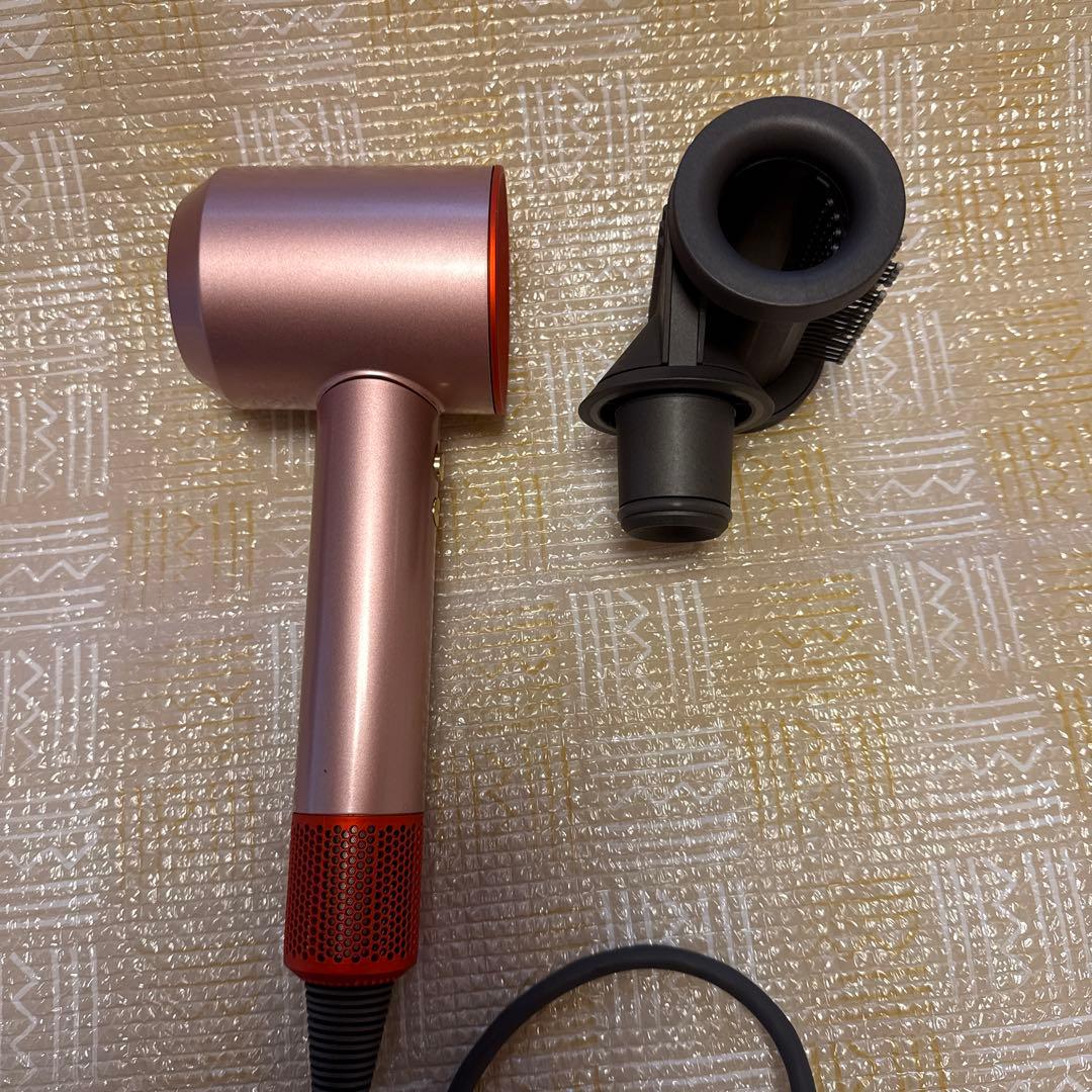 【5%OFF 12/20まで】ダイソンヘアドライヤー HD08さくらロゼゴールド