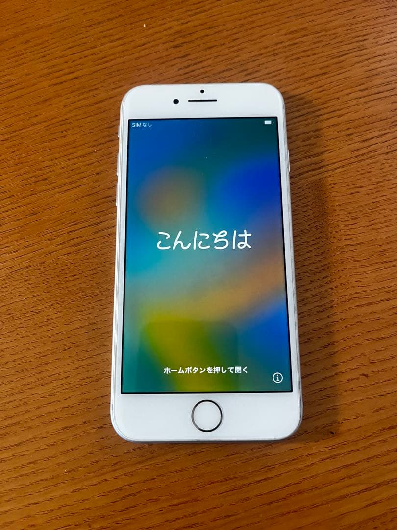 iPhone8 64GB シルバー