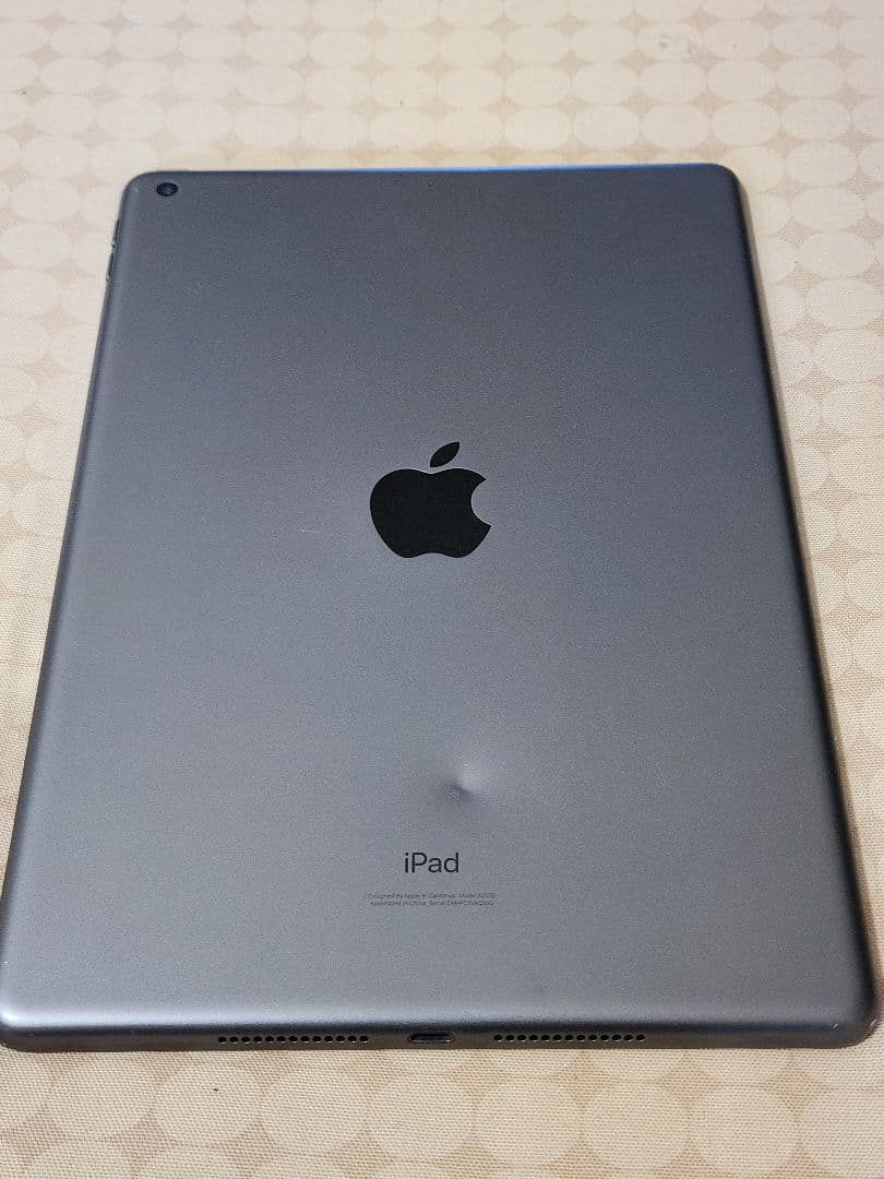 Apple iPad(第8世代)グレー 本体 wifi モデル 128GB