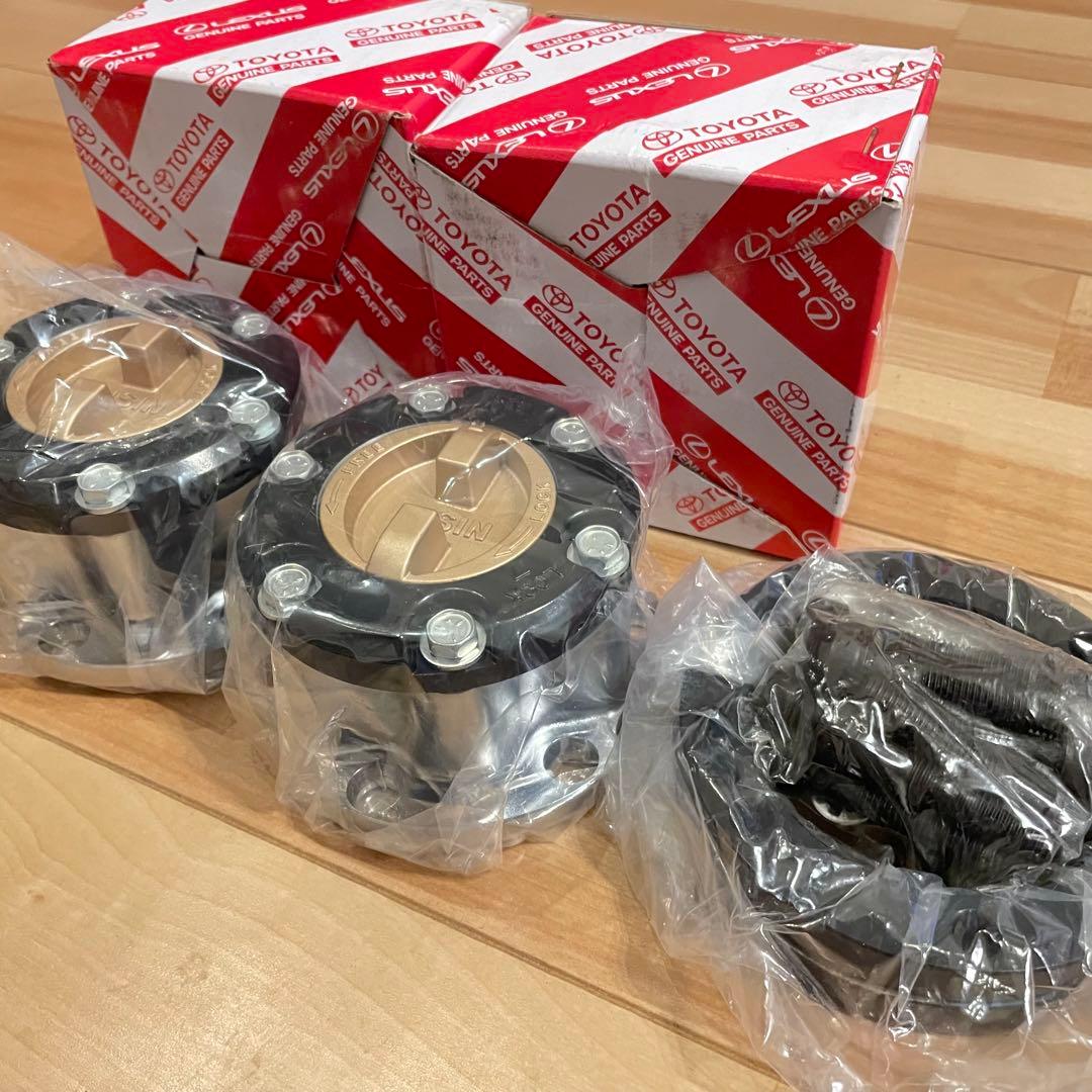 【トヨタ純正品】ランクル70 マニュアルハブAISIN 新品未使用 送料無料