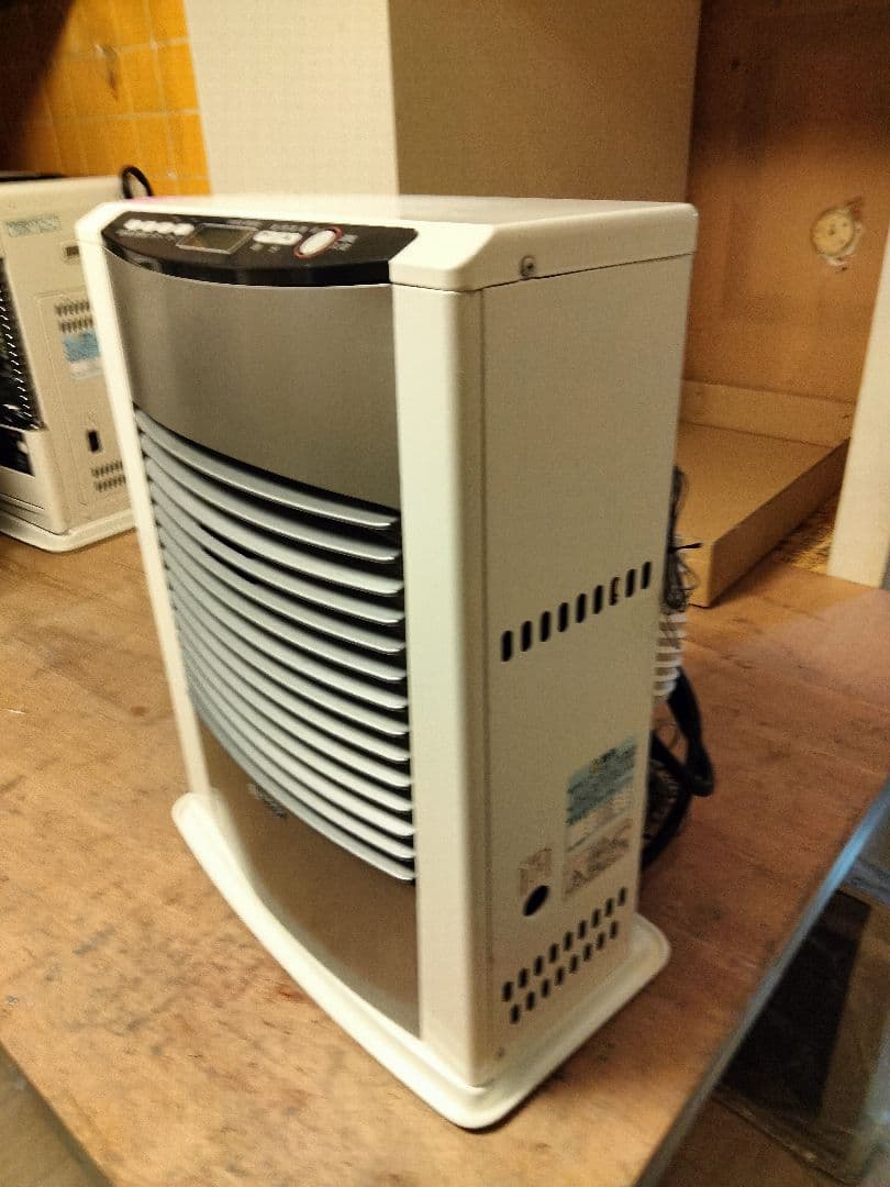 札幌発サンポットFF温風石油ストーブ！品番「FF‐633TL」2014年式中古品