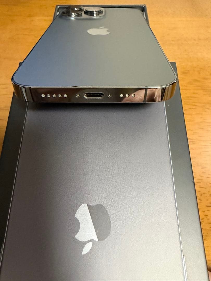 iPhone 13Pro グラファイト 本体 128G SIMフリー　ケース付き