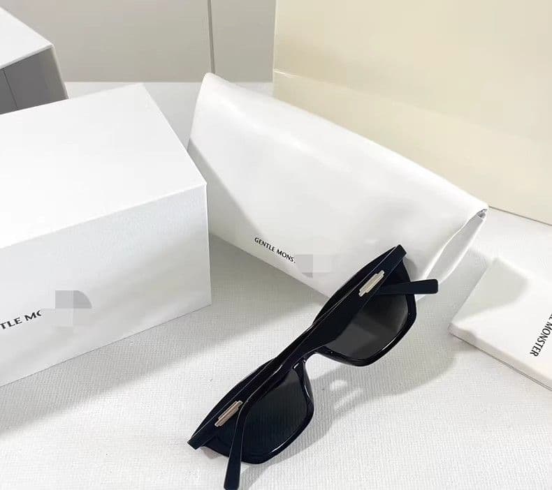 GENTLE MONSTER ブラック サングラス LOTI