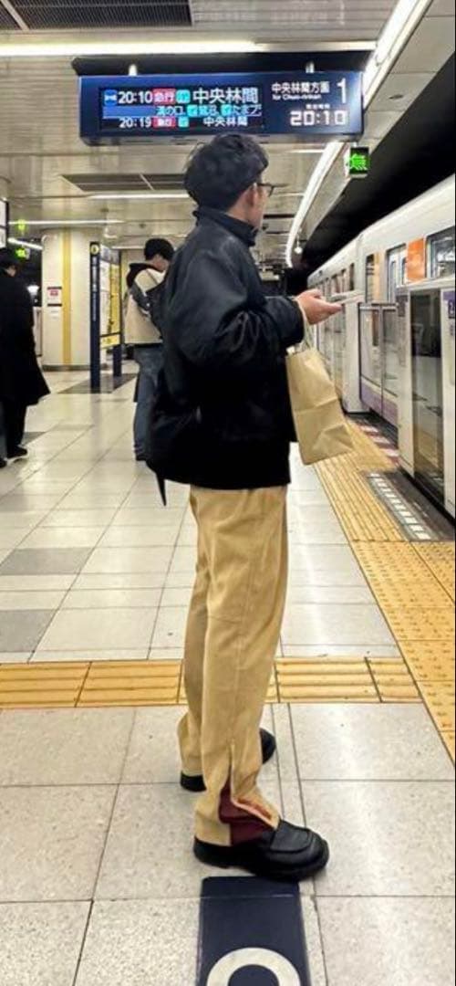 PRADA プラダ　コーデュロイパンツ