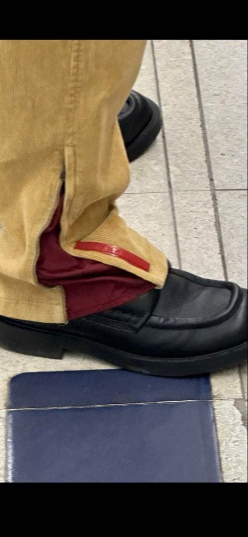 PRADA プラダ　コーデュロイパンツ