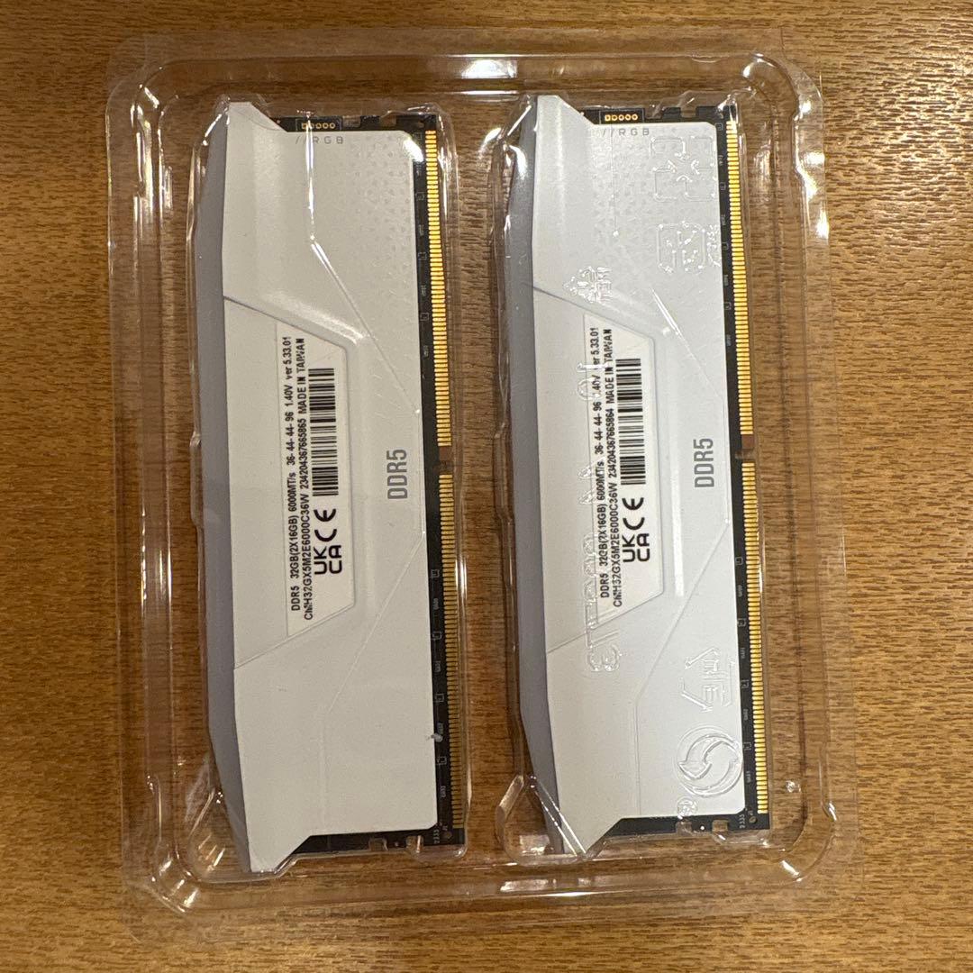 メモリー CORSAIR VENGEANCE RGB DDR5 32GB 6000MHz