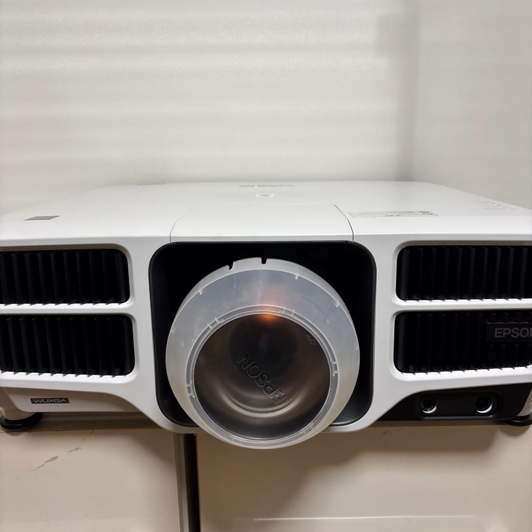 Epson EB-L1500UH・12,000ルーメン