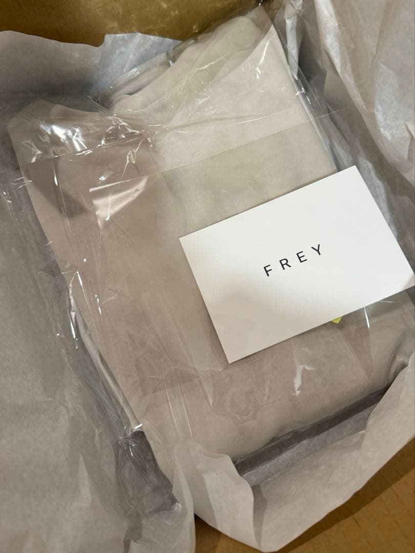 トップス FREY DOUBLE VELOURE TOP /Grayish white