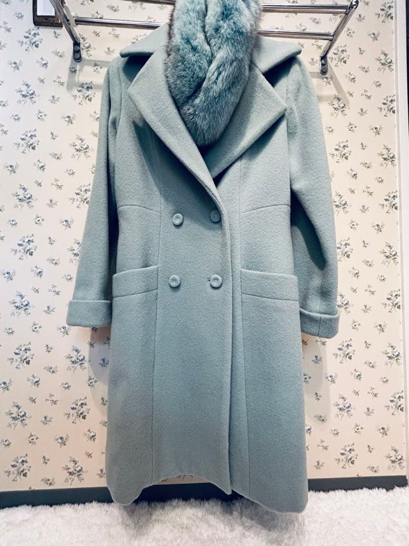 ティファニーブルーコート値下げしました！ブルーグレー　ウール100% グレー