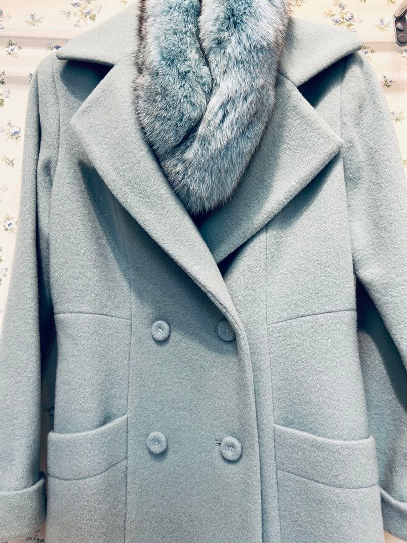 ティファニーブルーコート値下げしました！ブルーグレー　ウール100% グレー